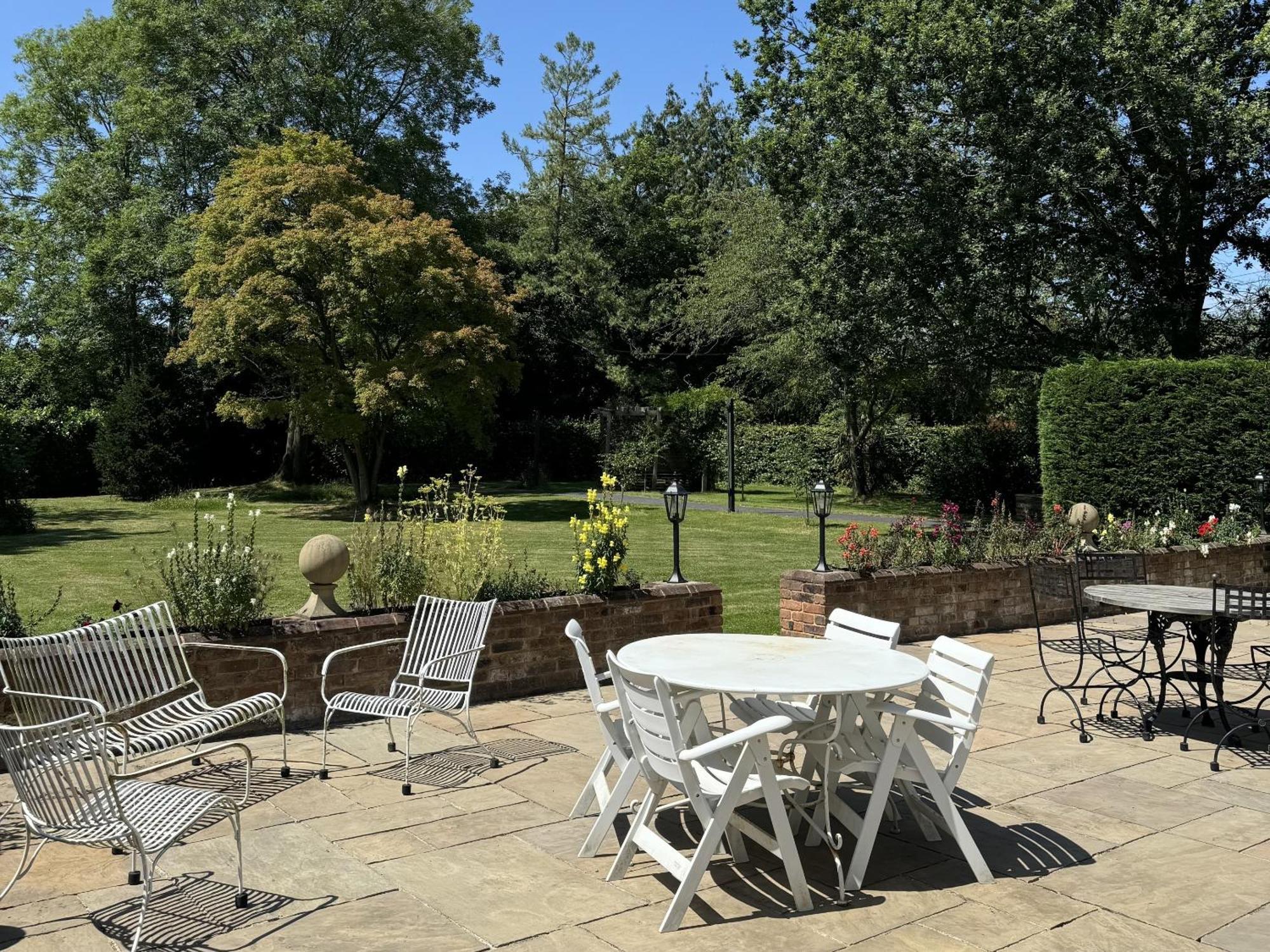 Hookwood Lodge London Gatwick Horley Bagian luar foto