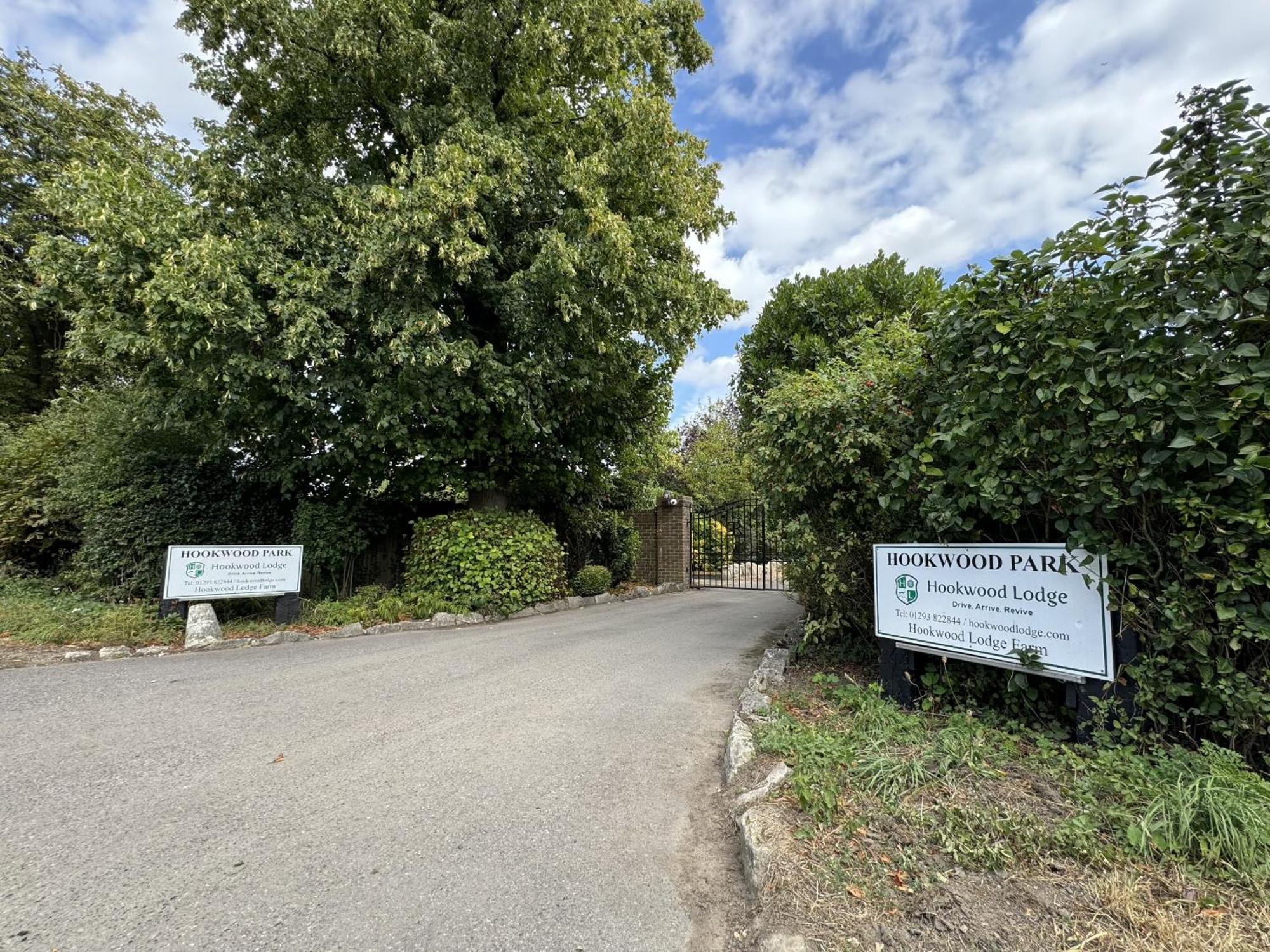 Hookwood Lodge London Gatwick Horley Bagian luar foto