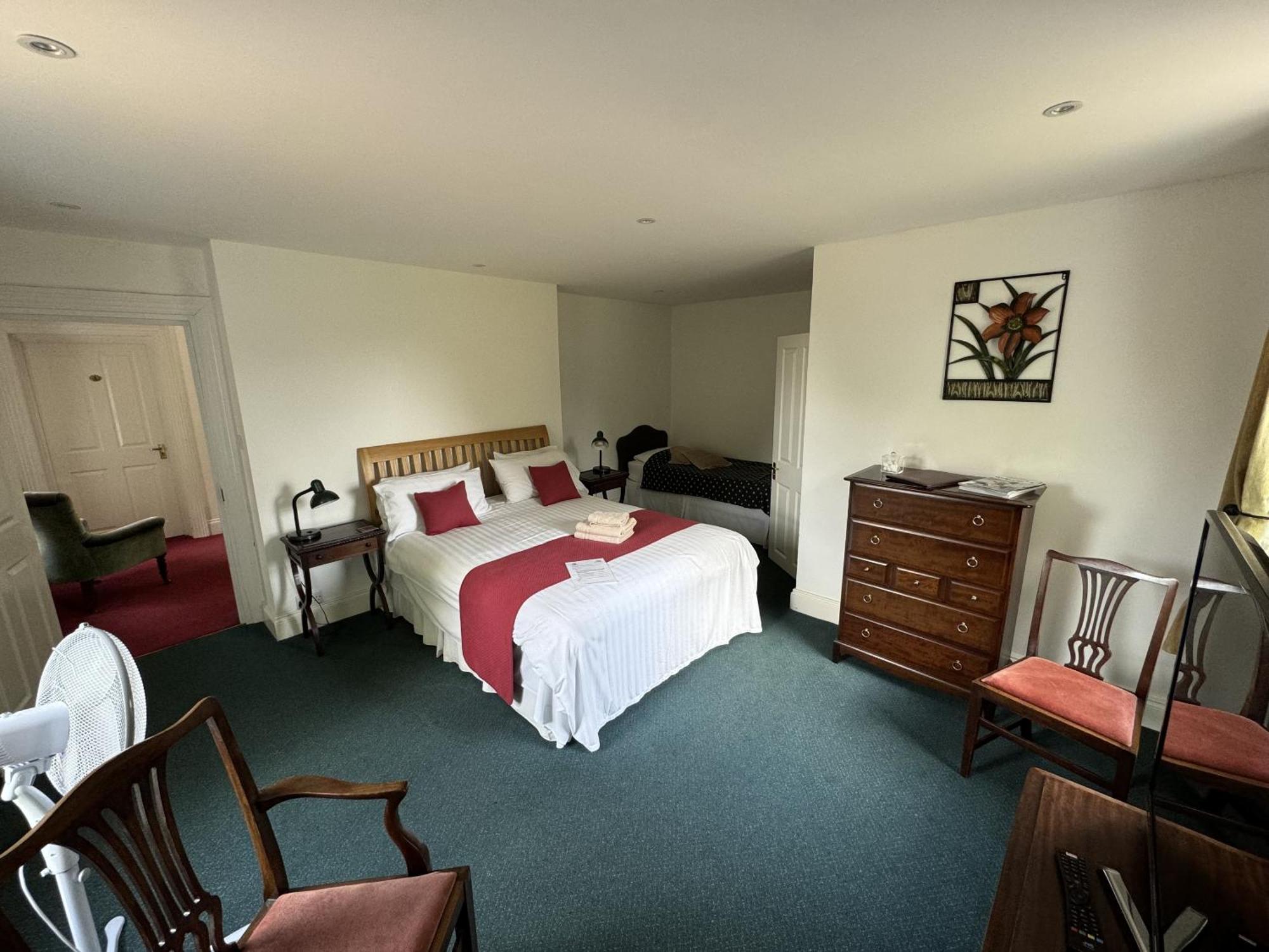 Hookwood Lodge London Gatwick Horley Ruang foto