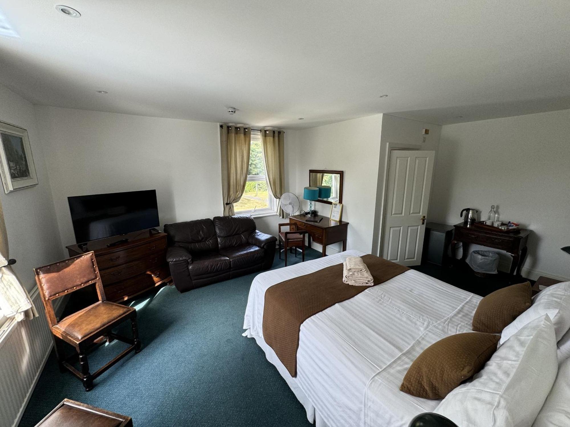 Hookwood Lodge London Gatwick Horley Ruang foto